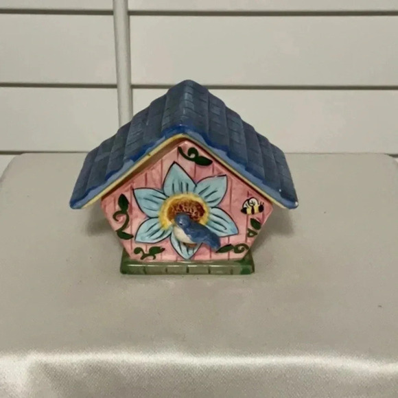 Birdhouse Candle - Picture 1 of 7